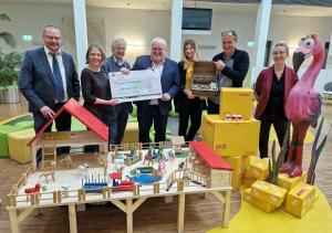 Spendenübergabe vom KIDZ-Riesenkinderfest © Zoo Leipzig